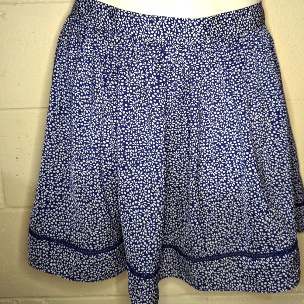 Size 8 blue skirt with small flower pattern